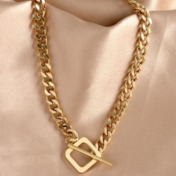 🆕 18 Karat Gold Plated Clavicle Toggle Necklace Over Titanium Steel - Picture 3 of 4